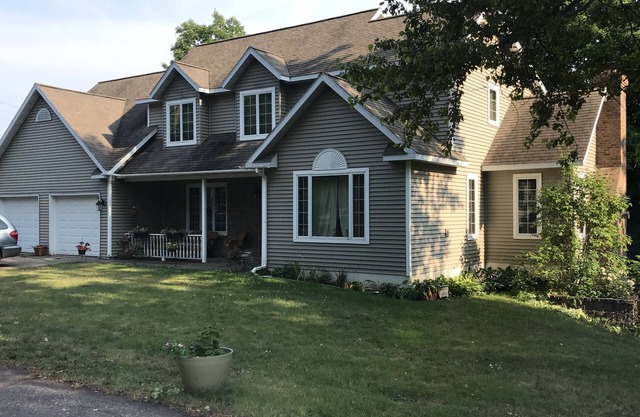 Belle grande maison au sommet de l'est de Hancock.