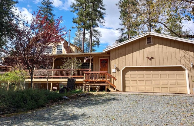 Large Home @ Yosemite Gateway !