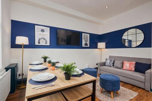 Large House Close To Leeds - Ideal For Groups