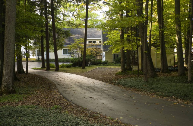 Large house on beautiful lake, adjoins Sleeping Bear Dunes National Lakeshore