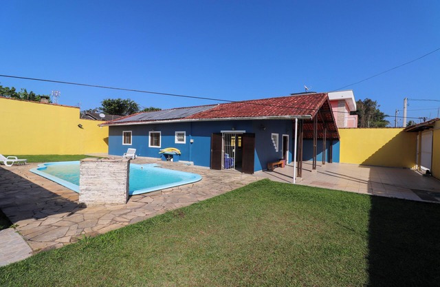 grande maison avec piscine chauffée à 400 mètres de la plage * PRIX SPÉCIAUX *