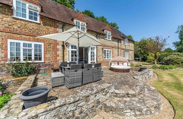 Large House With Tennis Court and Games Room!