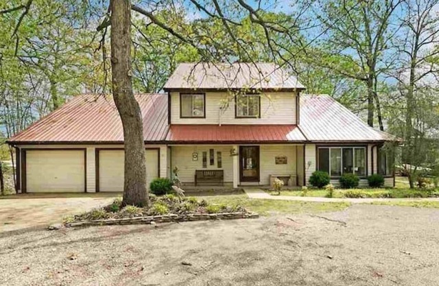 Large Lake House on Pickwick Lake