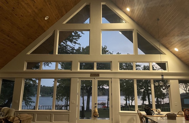 Nouvelle grande maison au bord du lac Grand Lake O ’the Cherokees