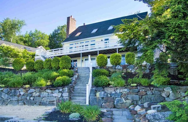 Grande maison au bord du lac - 14 personnes