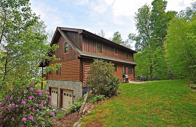 Grande cabane en rondins SUR APP SKIMTN, HotTub, Table de billard, Kayaks, EMPLACEMENT! 100 + avis