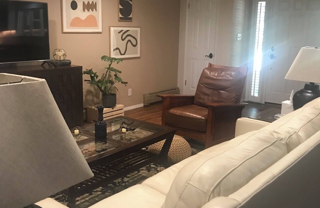 Large, lovely home with open living/kitchen/dining space and 2 King bedrooms.