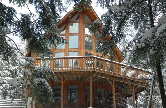 Grand Chalet moderne - Talus - Sur Burke MT- Mt vélo, randonnée, ski, motoneige