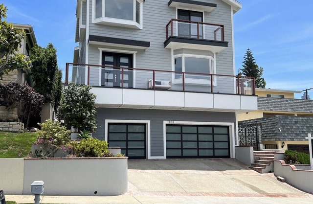 Large ocean view luxury home