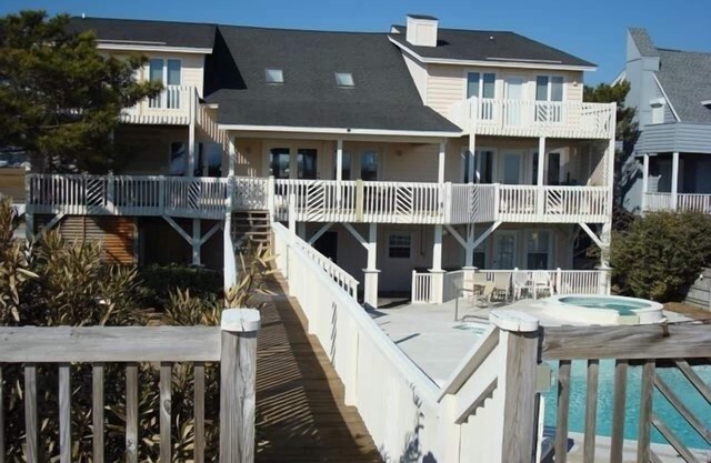 Grand Oceanfront Accueil Communauté en privé avec piscine privée