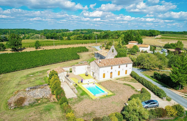 Grande maison de Campagne agréable avec piscine