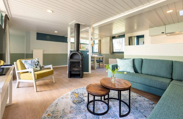 Large Premium Cottage 6 People