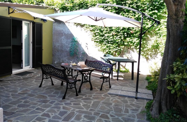 Grande cour privée. Contrat de plage, location de vélos, pizzeria. Wifi gratuit