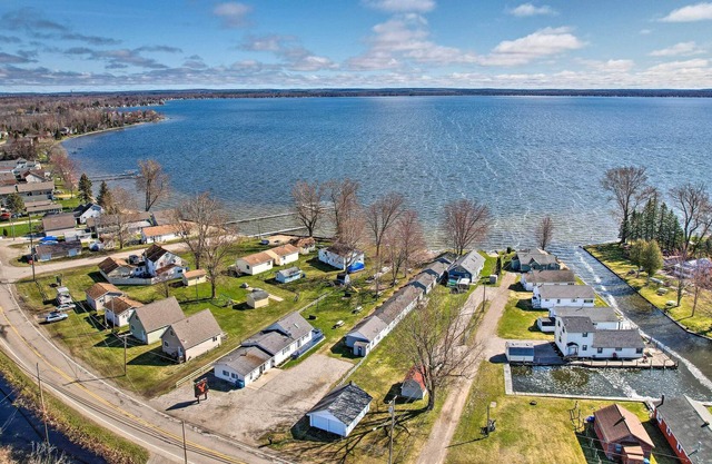 NEW! Large Resort Cabin: Steps to the Lake!