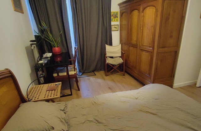 Grande chambre proche métros 7 et 14