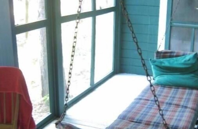 Large, rustic lakefront cottage near Ottawa / arnprior Ontario