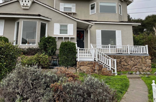 Large Santa Cruz Family Getaway-Children and Pet Friendly