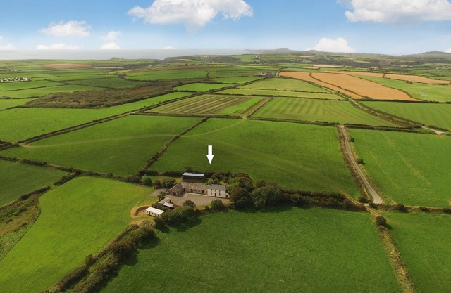 Grand Cottage isolé, Animaux acceptés, situé dans 12 acres-Grande base pour explorer