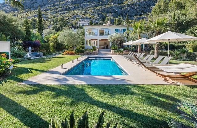 Grande villa spacieuse, à distance de marche de Pollença et à 5 minutes en voiture des plages