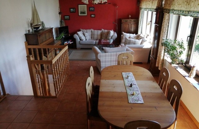 grand appartement ensoleillé sur 2 étages pour 2-5 personnes central mais calme