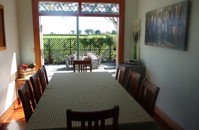 Grande villa de campagne de cinq chambres sur deux niveaux