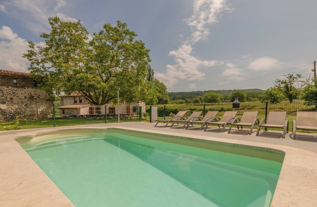 Grande villa dans la zone volcanique d'Olot, pour 21 personnes avec grand jardin