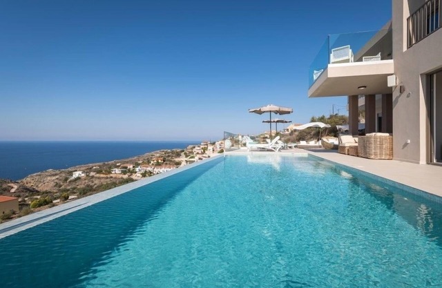 Large villa rental on Crete