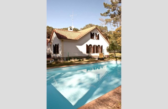 Grande villa avec piscine - Vacances avec tout l'espace et tranquillité!