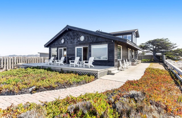 Grande maison au bord de l'eau avec terrasse meublée et crique privée - Vues panoramiques incroyables
