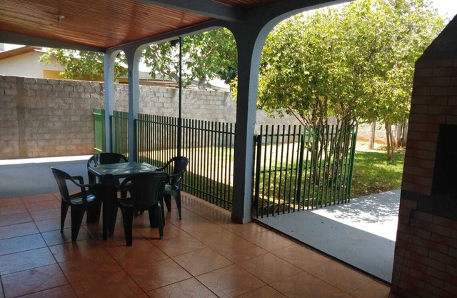Large and well located house in Foz!