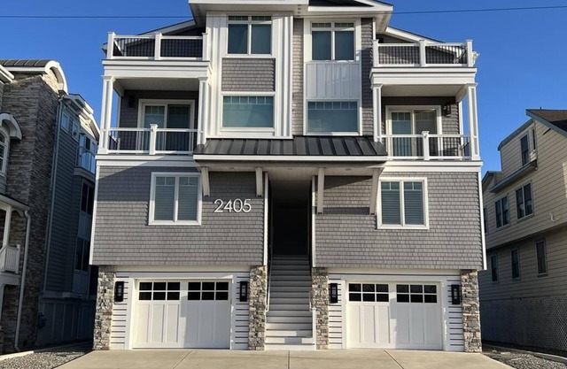 Laricks Beach Front Exclusive!!!