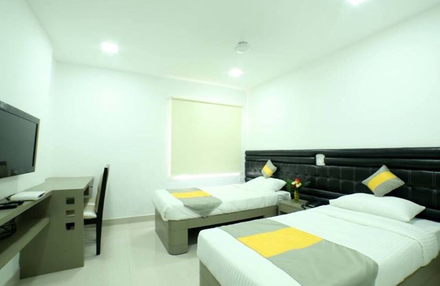 Nid de faucons Lariviera à Madhapur