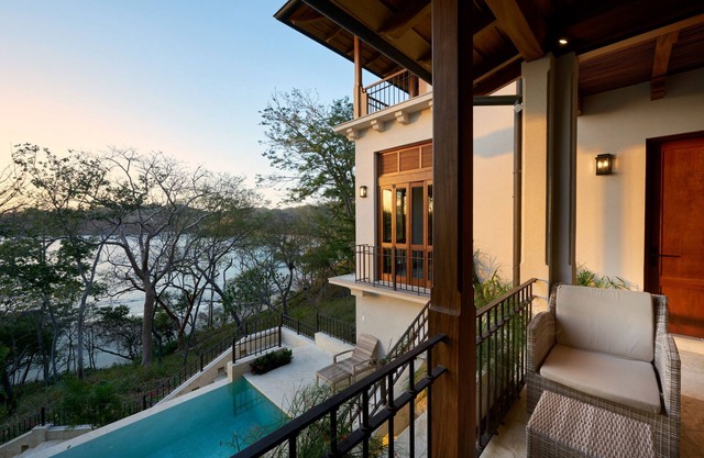 Casa Alouatta, 5 chambres à coucher au bord de la plage à Las Catalinas
