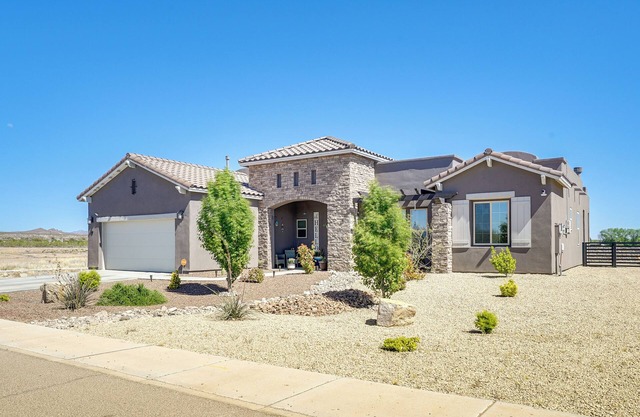 Las Cruces Home Rental w/ Organ Mountain Views!