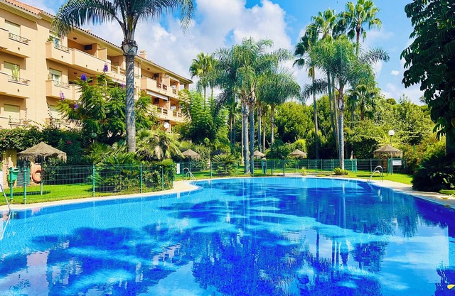 Plage appartement de deux chambres villa avec piscine à Marbella
