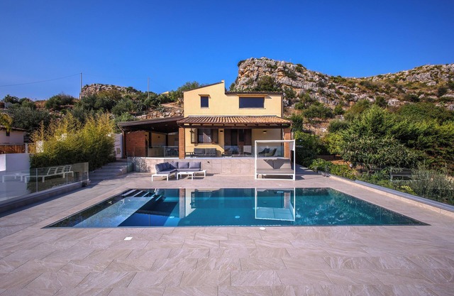WWW.BAGLIORIDISICILIA.COM - LAST MINUTE MARCH/APRIL - DISCOVER OUR VILLAS!