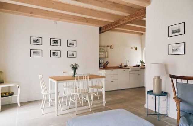 Laundry / Apartment with 2 bedrooms