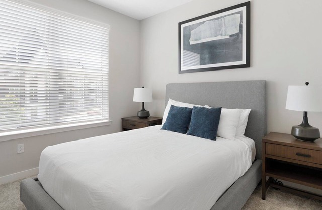 Laurel 2BD 11 - Two Bedroom Apartment, Sleeps 4