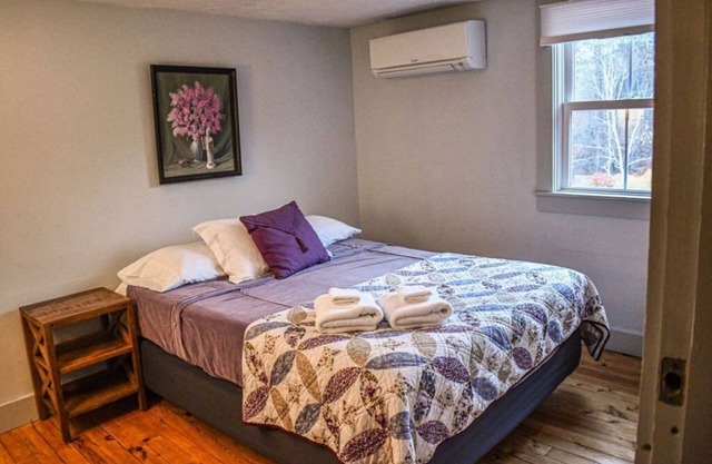 Lavender / Brook Road Inn