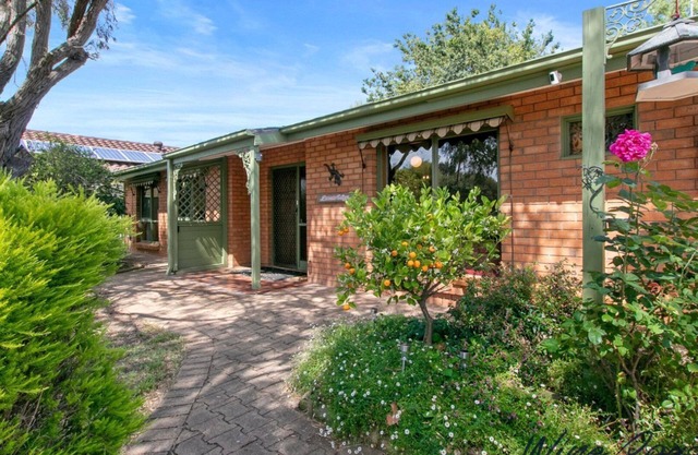 Lavender Cottage by Wine Coast Holidays