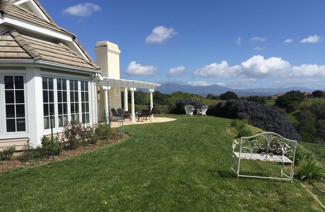 Epic Hilltop Estate sur 7 acres, luxueux 6 chambres avec une vue imprenable près de la ville