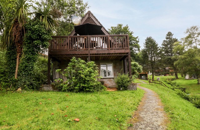 LAVENDER LODGE, family friendly in St. Ann's Chapel, Cornwall