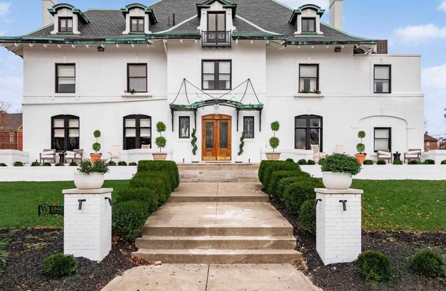 NEW! Lavish Columbus Villa w/ Gym, Spa & Speakeasy