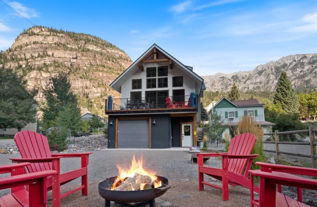 Lavish Ouray Downtown Getaway