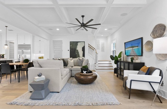 Lavish & Spacious Home in Walkable Hyde Park