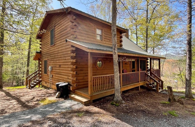 Lazy Bear Lodge - minutes to John C Campbell Folk School