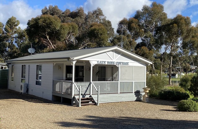 Lazy Days Bed & Breakfast Cottage - Victor Harbor
