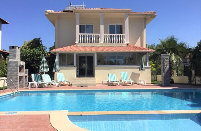 Lazy Duck Villa Grande villa privée élégante avec piscine, à proximité des commerces