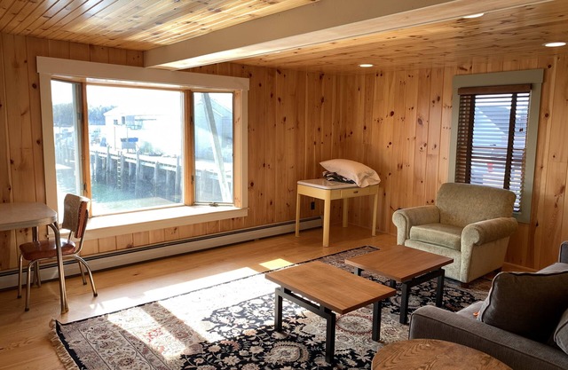 Lazy Lobster Cottage