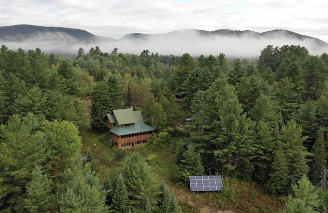 Escape to Peaceful Cabin & Mountain Adventures